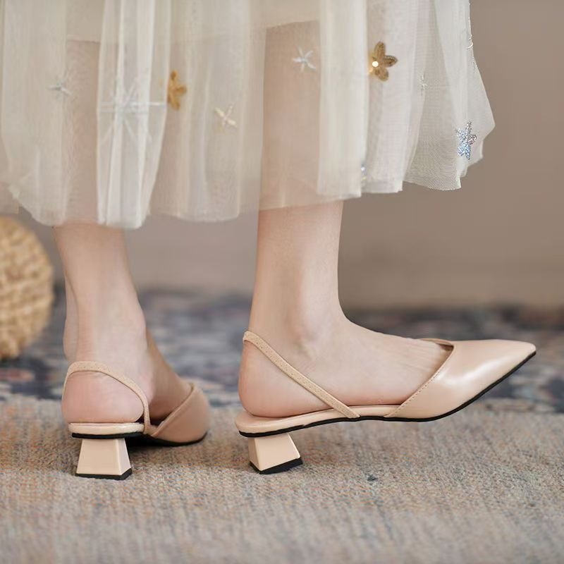 Sandals - صندل نسائي أخضر بكعب منخفض وحزام