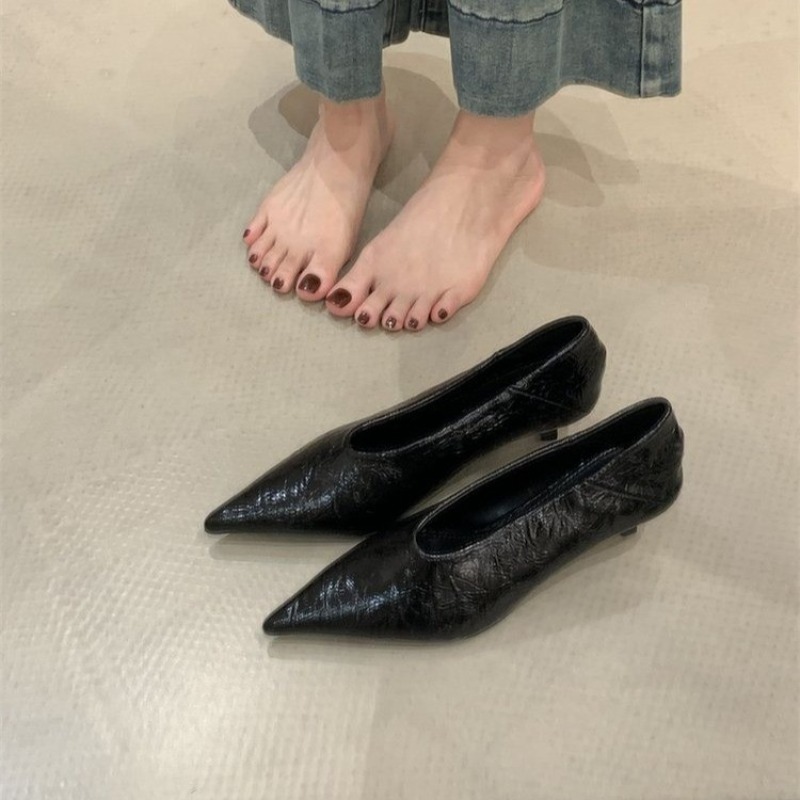 2025 خريف جديد ركاب الرياح كعب - مراجعة Heels وسعره