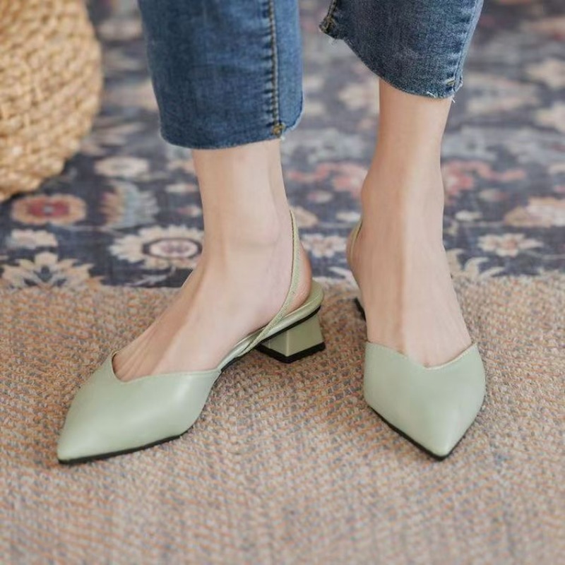 صندل نسائي أخضر بكعب منخفض وحز - مراجعة Sandals وسعره