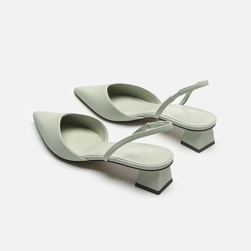 صندل نسائي أخضر بكعب منخفض وحز - مراجعة Sandals وسعره