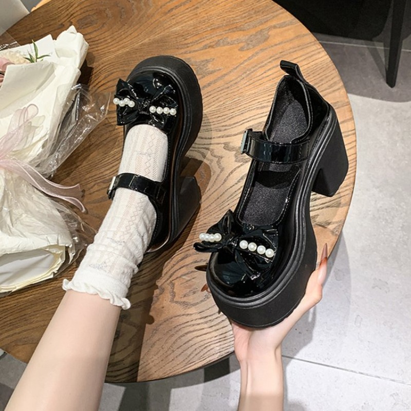 أحذية لوليتا 2026 سوداء بكعب ع - مراجعة Heels وسعره