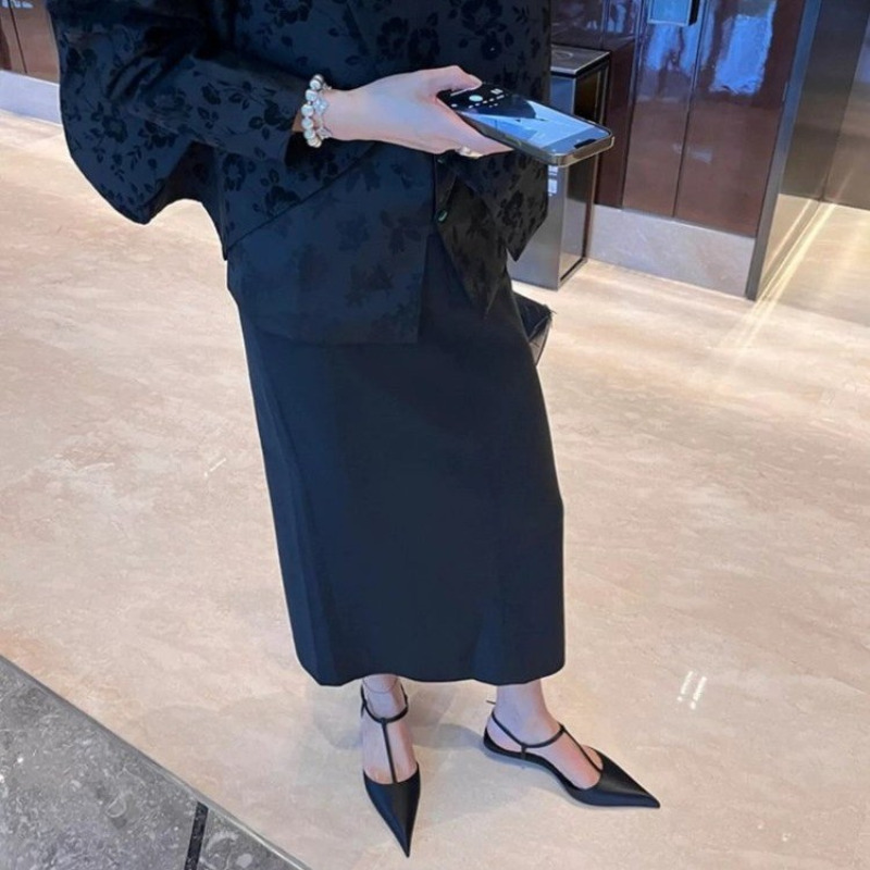 أحذية نسائية ماركة، صنادل نسائ - مراجعة Heels وسعره