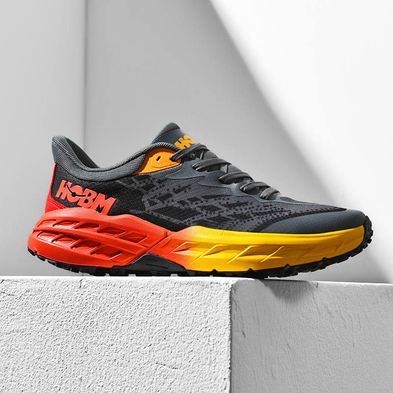 أحذية رياضية رجالية جديدة لعام - مراجعة Carbon Plate Marathon Racing Shoes وسعره